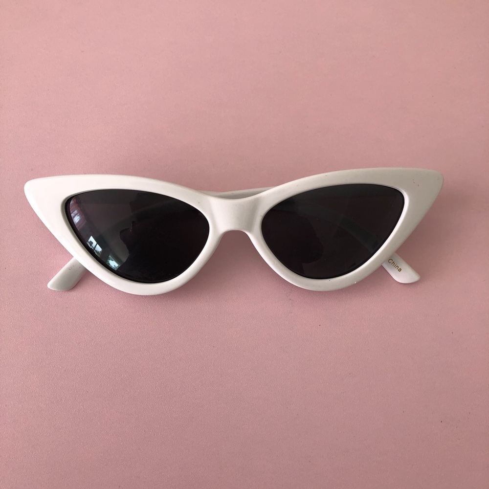 White Cateye sunglasses. New